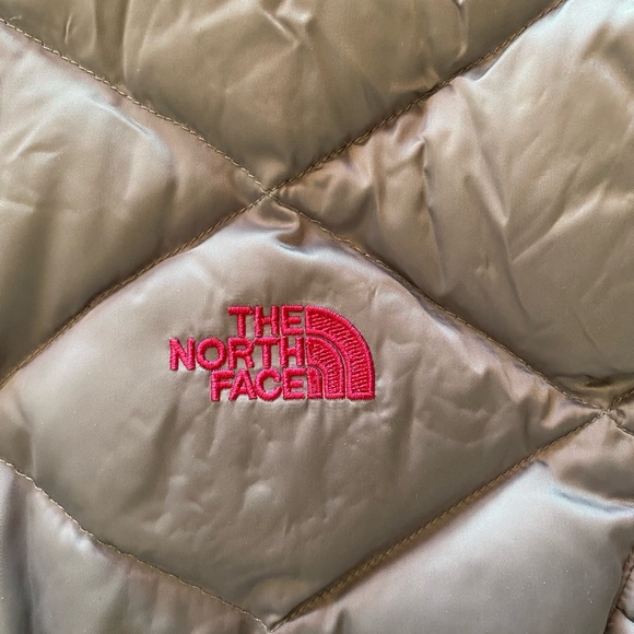 The North Face Quilted puffer coat 550 denier girls L(14/16) silver pink - Picture 10 of 10
